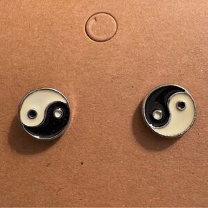 Yin Yang Post Earrings Black White Silver Color Metal Post